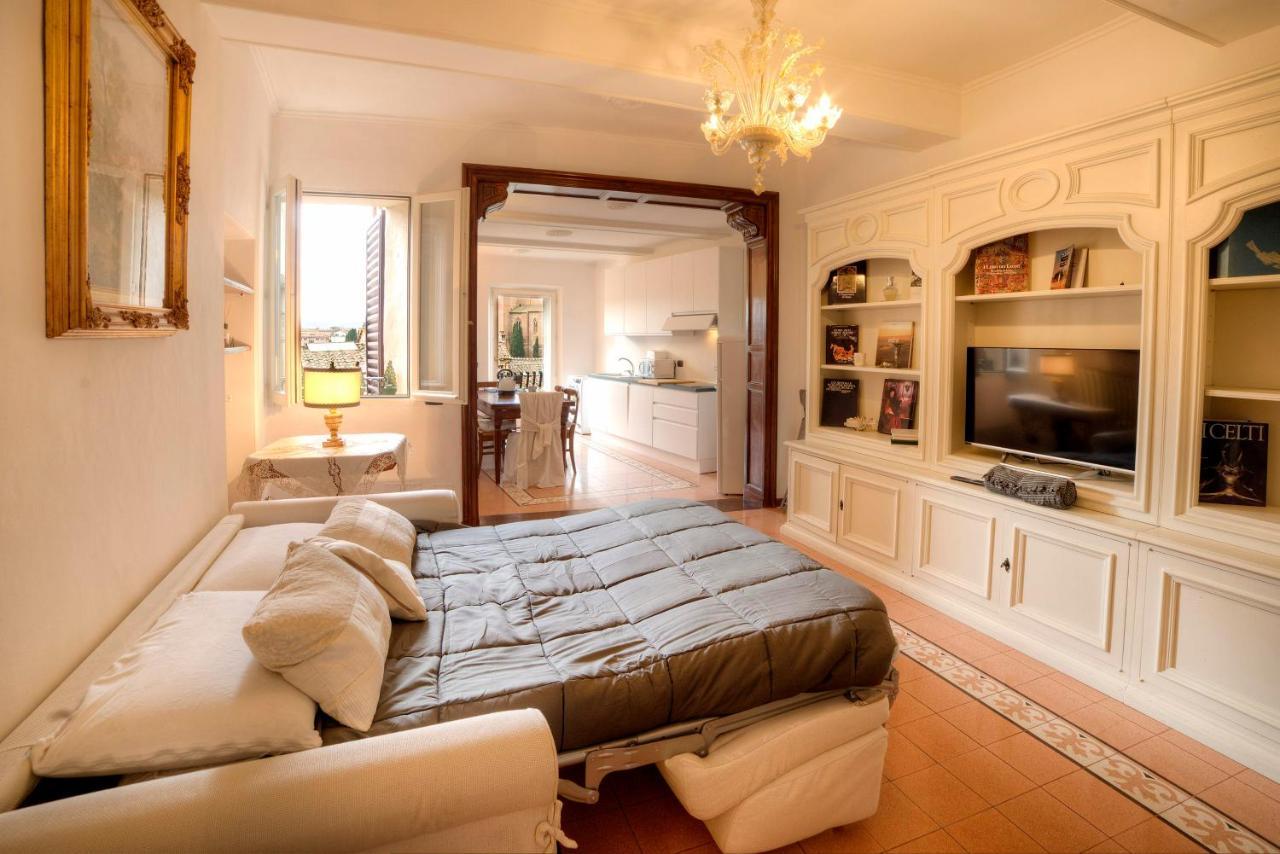 Dama Charming Apartment 100M From Piazza Del Campo Siena Bagian luar foto